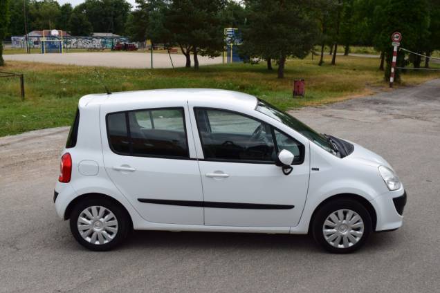 RENAULT MODUS 1.5 DCI 75 CV YAHOO / 5 PORTES 10