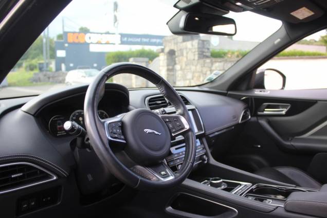 JAGUAR F-PACE R-SPORT 3.0D 300 CV 4X4 BVA / TOIT OUVRANT PANORAMIQUE 8
