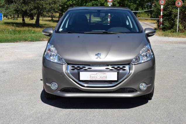 PEUGEOT 208 1.4 HDI 70 CV BOITE AUTOMATIQUE / CROCHET D'ATTELAGE / 65900 KMS 5