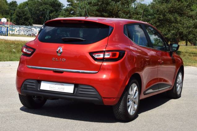 RENAULT CLIO IV INTENS 90 CV / 59500 KMS / TOIT PANORAMIQUE /  SUIVI D'ENTRETIEN COMPLET RENAULT 3