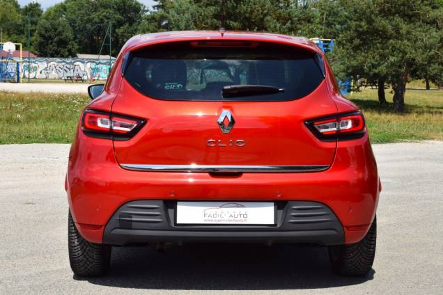 RENAULT CLIO IV INTENS 90 CV / 59500 KMS / TOIT PANORAMIQUE /  SUIVI D'ENTRETIEN COMPLET RENAULT 6