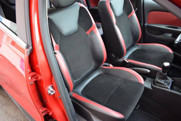 RENAULT CLIO IV INTENS 90 CV / 59500 KMS / TOIT PANORAMIQUE /  SUIVI D'ENTRETIEN COMPLET RENAULT 23