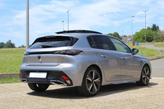 PEUGEOT 308 GT BLUEHDI 130 CV EAT8 / ORIGINE FRANCE / TOIT OUVRANT PANORAMIQUE 10