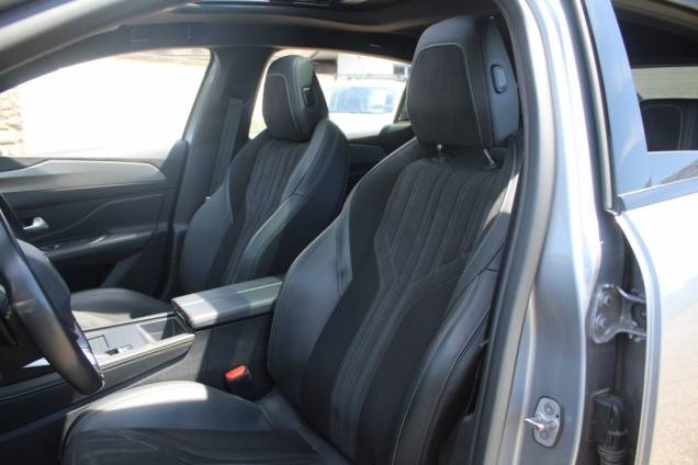PEUGEOT 308 GT BLUEHDI 130 CV EAT8 / ORIGINE FRANCE / TOIT OUVRANT PANORAMIQUE 14