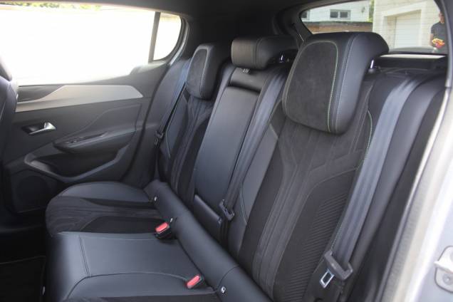 PEUGEOT 308 GT BLUEHDI 130 CV EAT8 / ORIGINE FRANCE / TOIT OUVRANT PANORAMIQUE 16