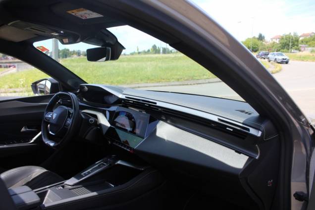 PEUGEOT 308 GT BLUEHDI 130 CV EAT8 / ORIGINE FRANCE / TOIT OUVRANT PANORAMIQUE 13