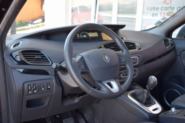 RENAULT SCENIC EXPRESSION 1.6 DCI 130 CV  9