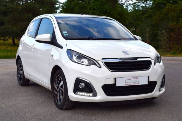PEUGEOT 108 ALLURE 82 CV / 88500 KMS / CAMERA DE RECUL / GPS / CLIMATISATION 2