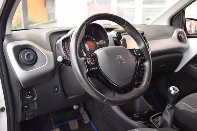 PEUGEOT 108 ALLURE 82 CV / 88500 KMS / CAMERA DE RECUL / GPS / CLIMATISATION 9