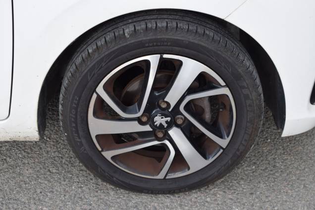 PEUGEOT 108 ALLURE 82 CV / 88500 KMS / CAMERA DE RECUL / GPS / CLIMATISATION 22