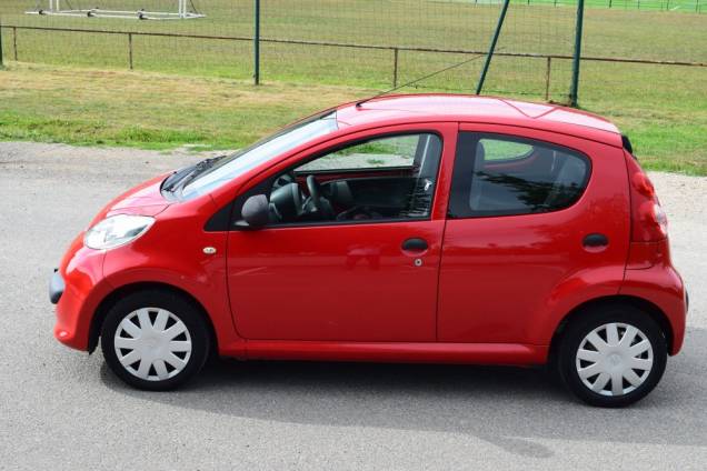 PEUGEOT 107 1.0 68 CV 5 PORTES 8