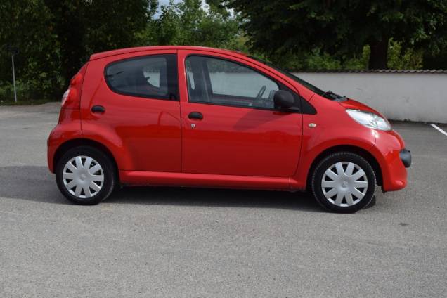 PEUGEOT 107 1.0 68 CV 5 PORTES 9
