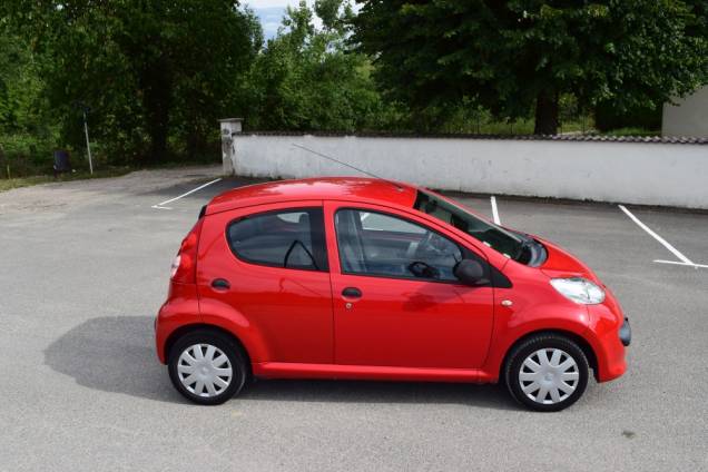 PEUGEOT 107 1.0 68 CV 5 PORTES 10