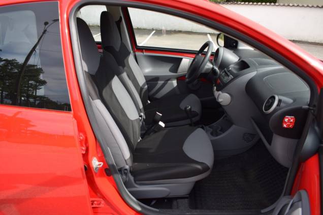 PEUGEOT 107 1.0 68 CV 5 PORTES 12