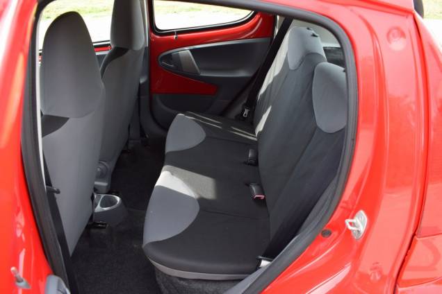 PEUGEOT 107 1.0 68 CV 5 PORTES 13