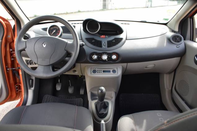 RENAULT TWINGO DCI 65 CV  15