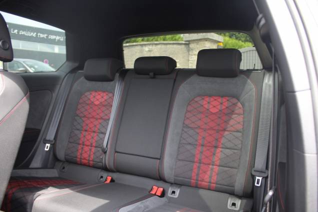 VOLKSWAGEN GOLF TCR 2.0 TSI 290 CV DSG7 / TOIT OUVRANT 13