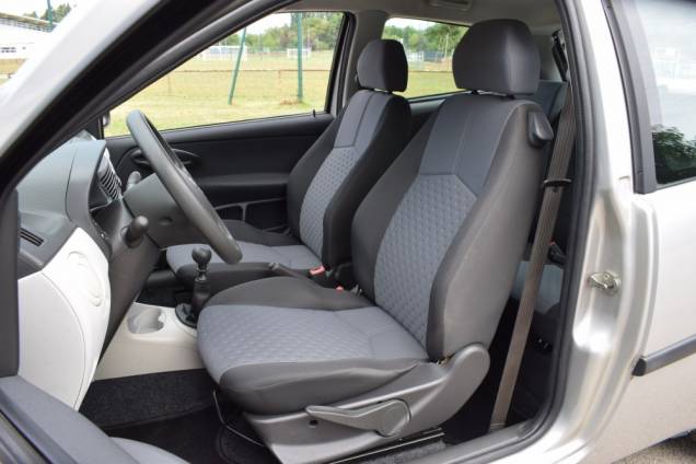 FIAT PUNTO 1.2 60 CV / 1ère MAIN / 19900 KMS / CLIMATISATION 9