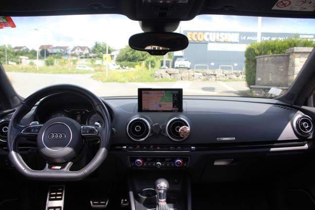 AUDI S3 SPORTBACK 2.0 TFSI 300 CV S-TRONIC / TOIT OUVRANT PANORAMIQUE 10