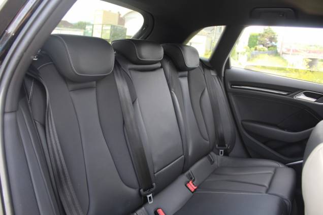 AUDI S3 SPORTBACK 2.0 TFSI 300 CV S-TRONIC / TOIT OUVRANT PANORAMIQUE 16