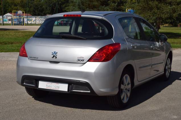 PEUGEOT 308 1.6 HDI 110 CV NAVTEQ 5 PORTES / 1ère MAIN / 75500 KMS 4
