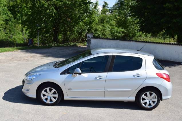 PEUGEOT 308 1.6 HDI 110 CV NAVTEQ 5 PORTES / 1ère MAIN / 75500 KMS 8