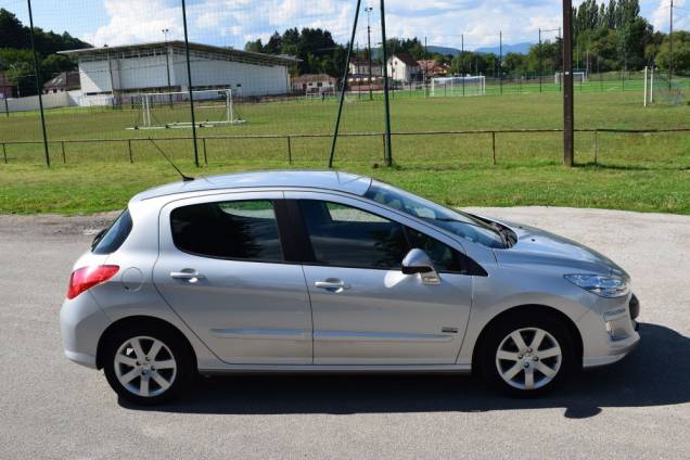 PEUGEOT 308 1.6 HDI 110 CV NAVTEQ 5 PORTES / 1ère MAIN / 75500 KMS 10