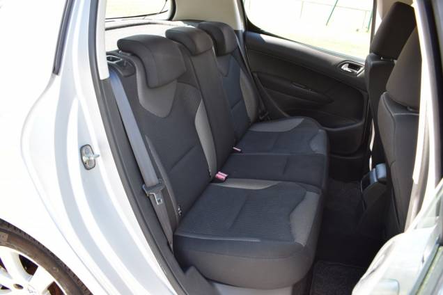 PEUGEOT 308 1.6 HDI 110 CV NAVTEQ 5 PORTES / 1ère MAIN / 75500 KMS 14