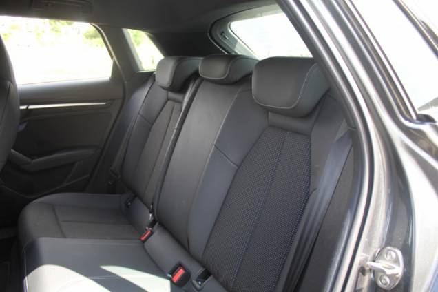 AUDI A3 SPORTBACK S-LINE 2.0 TDI 150 CV S-TRONIC / ORIGINE FRANCE  14