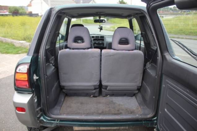 TOYOTA RAV4 2.0i 128 CV BVM5 4X4 / ORIGINE FRANCE / 2IEME MAIN 8
