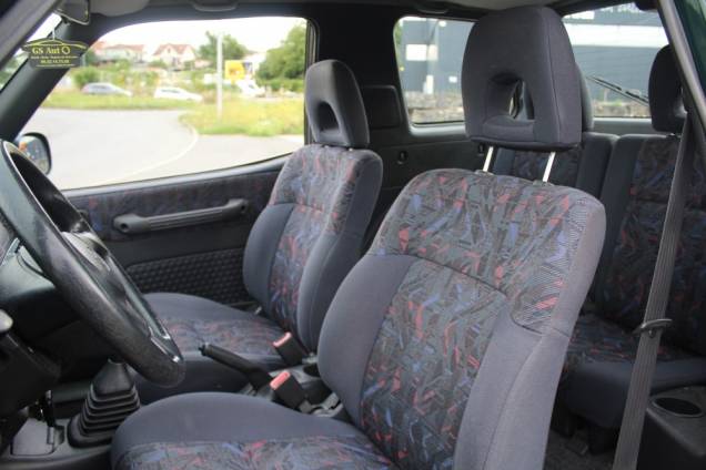 TOYOTA RAV4 2.0i 128 CV BVM5 4X4 / ORIGINE FRANCE / 2IEME MAIN 12