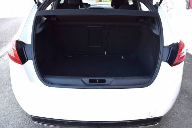 PEUGEOT 308 GT LINE 1.6 HDI 120 CV / CARNET D'ENTRETIEN COMPLET 19