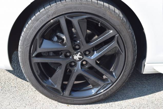 PEUGEOT 308 GT LINE 1.6 HDI 120 CV / CARNET D'ENTRETIEN COMPLET 9
