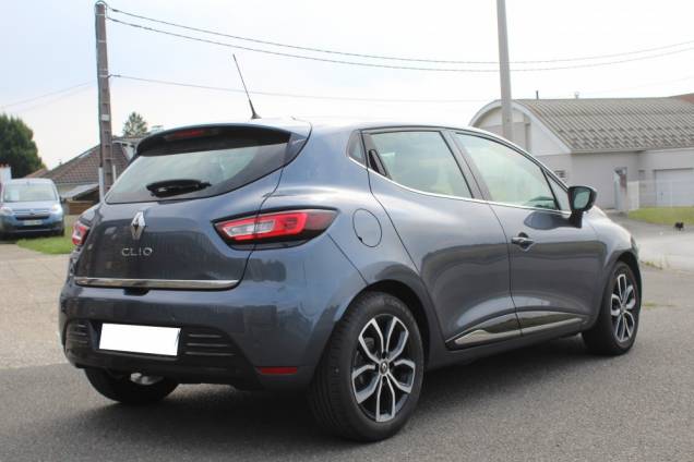 RENAULT CLIO INTENS 90 CV BVM5 / 1ER MAIN  7