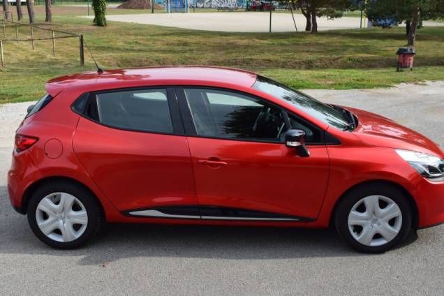 RENAULT CLIO LIMITED 1.2 75 CV 5 PORTES / 68500 KMS 10