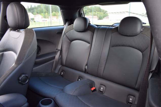 MINI COOPER EDITION GREENWICH 136 CV BVA7 11