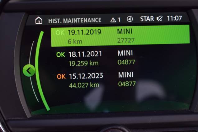 MINI COOPER EDITION GREENWICH 136 CV BVA7 15