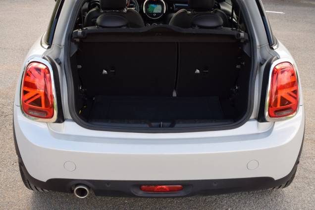 MINI COOPER EDITION GREENWICH 136 CV BVA7 17