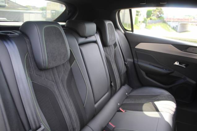 PEUGEOT 308 GT PACK BLUEHDI 130 CV EAT8 / ORIGINE FRANCE / TOIT OUVRANT PANORAMIQUE 14