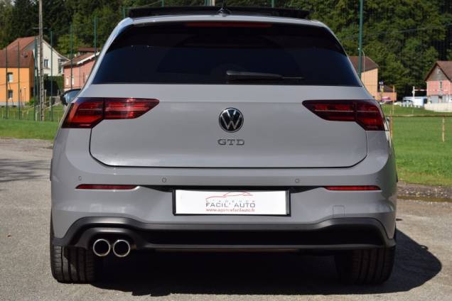 VOLKSWAGEN GOLF GTD 2.0 TDI 200 CV DSG7 / DCC / TOIT OUVRANT PANORAMIQUE 9