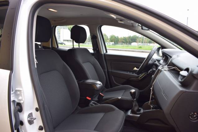 DACIA DUSTER CONFORT 1.3 TCE 150 CV 4X4 / CROCHET D ATTELAGE 17