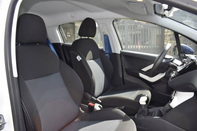 PEUGEOT 208 1.2 68 CV LIKE 17
