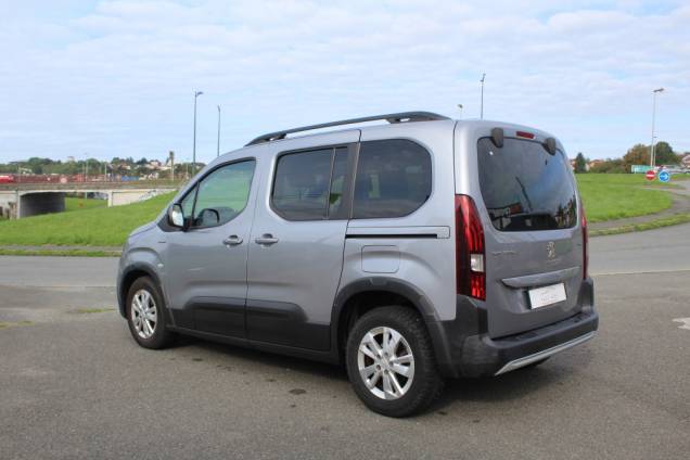 PEUGEOT RIFTER GT LINE 1.5 BLUEDHI 130 CV BVM6 / TOIT PANORAMIQUE / ORIGINE FRANCE 6