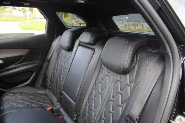 PEUGEOT 3008 GT 2.0 HDI 180 CV EAT6 / TOIT OUVRANT PANORAMIQUE / FOCAL / ORIGINE FRANCE 13