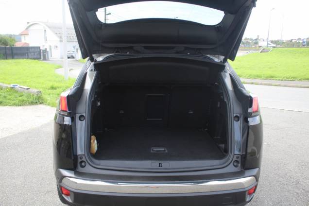PEUGEOT 3008 GT 2.0 HDI 180 CV EAT6 / TOIT OUVRANT PANORAMIQUE / FOCAL / ORIGINE FRANCE 15
