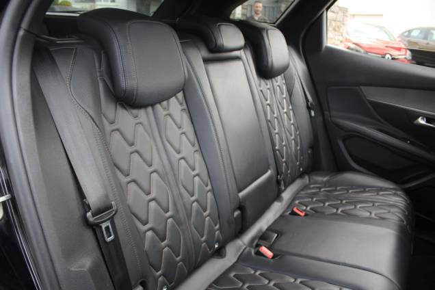 PEUGEOT 3008 GT 2.0 HDI 180 CV EAT6 / TOIT OUVRANT PANORAMIQUE / FOCAL / ORIGINE FRANCE 14