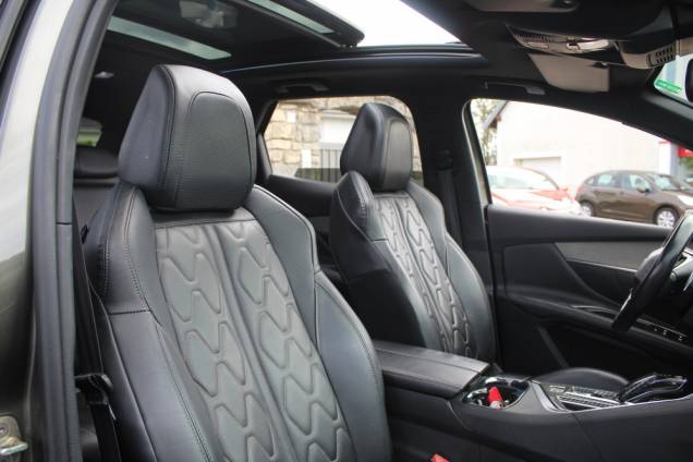 PEUGEOT 3008 GT 2.0 HDI 180 CV EAT6 / TOIT OUVRANT PANORAMIQUE / FOCAL / ORIGINE FRANCE 11