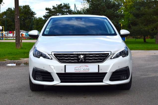 PEUGEOT 308 ALLURE 130 CV / 1ere MAIN / CARNET D' ENTRETIEN COMPLET 5