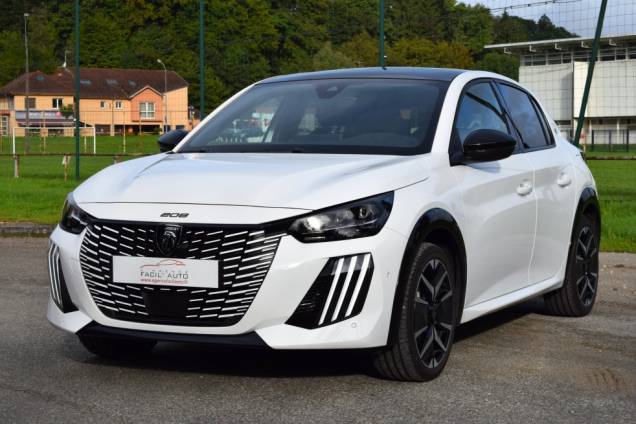 PEUGEOT 208 GT 156 CV 115KW / 16000 KMS / 1ere MAIN / TOIT PANORAMIQUE / POMPE A CHALEUR / DRIVE ASSIST PLUS 1