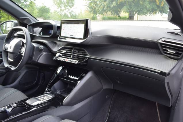 PEUGEOT 208 GT 156 CV 115KW / 16000 KMS / 1ere MAIN / TOIT PANORAMIQUE / POMPE A CHALEUR / DRIVE ASSIST PLUS 34